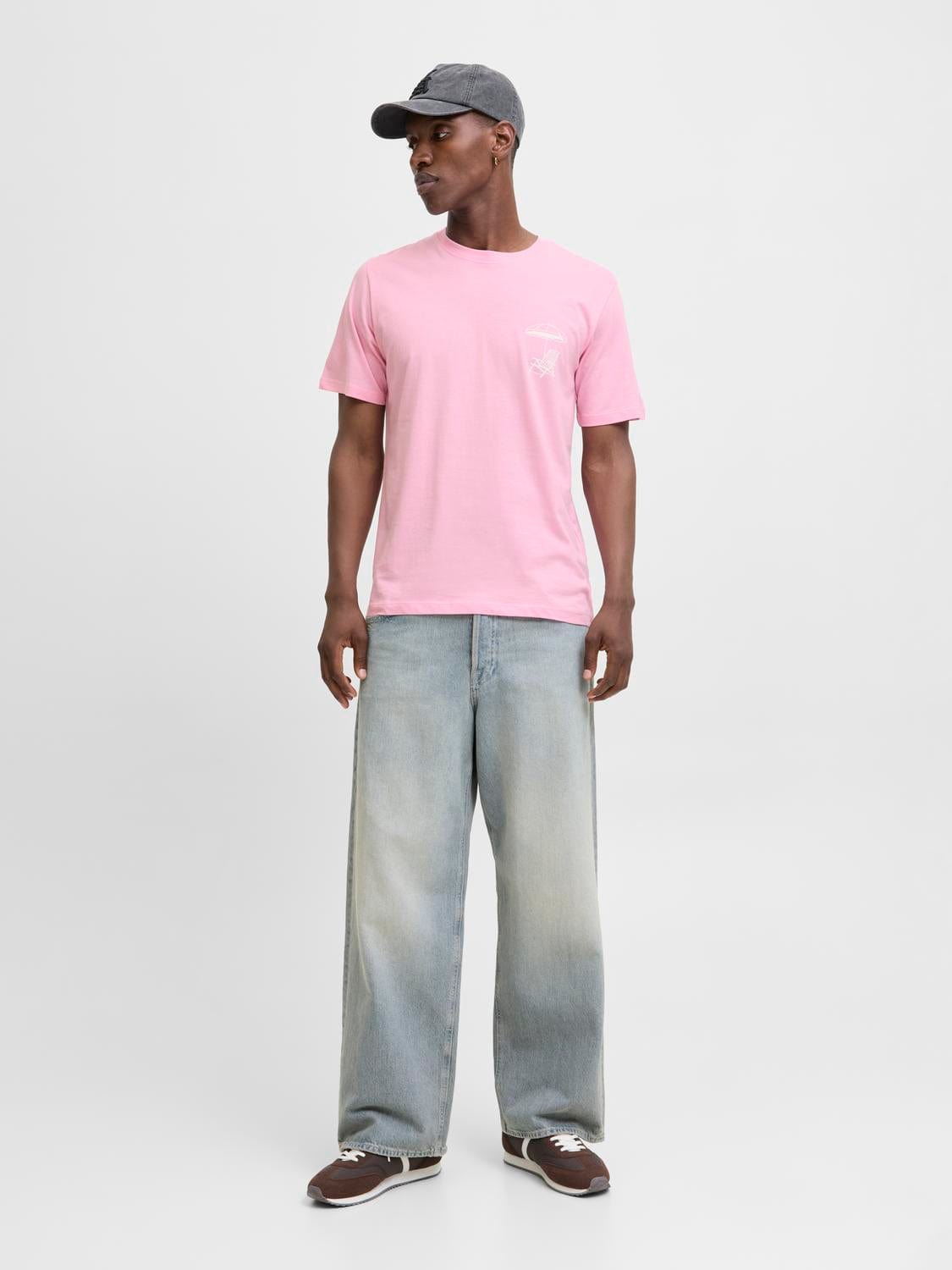 model_shot-front_full